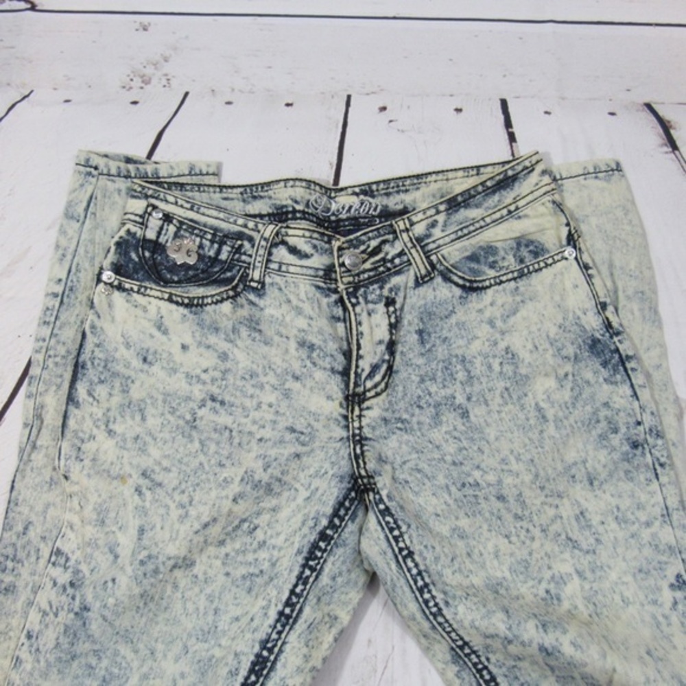 Dereon pre washed jeans
